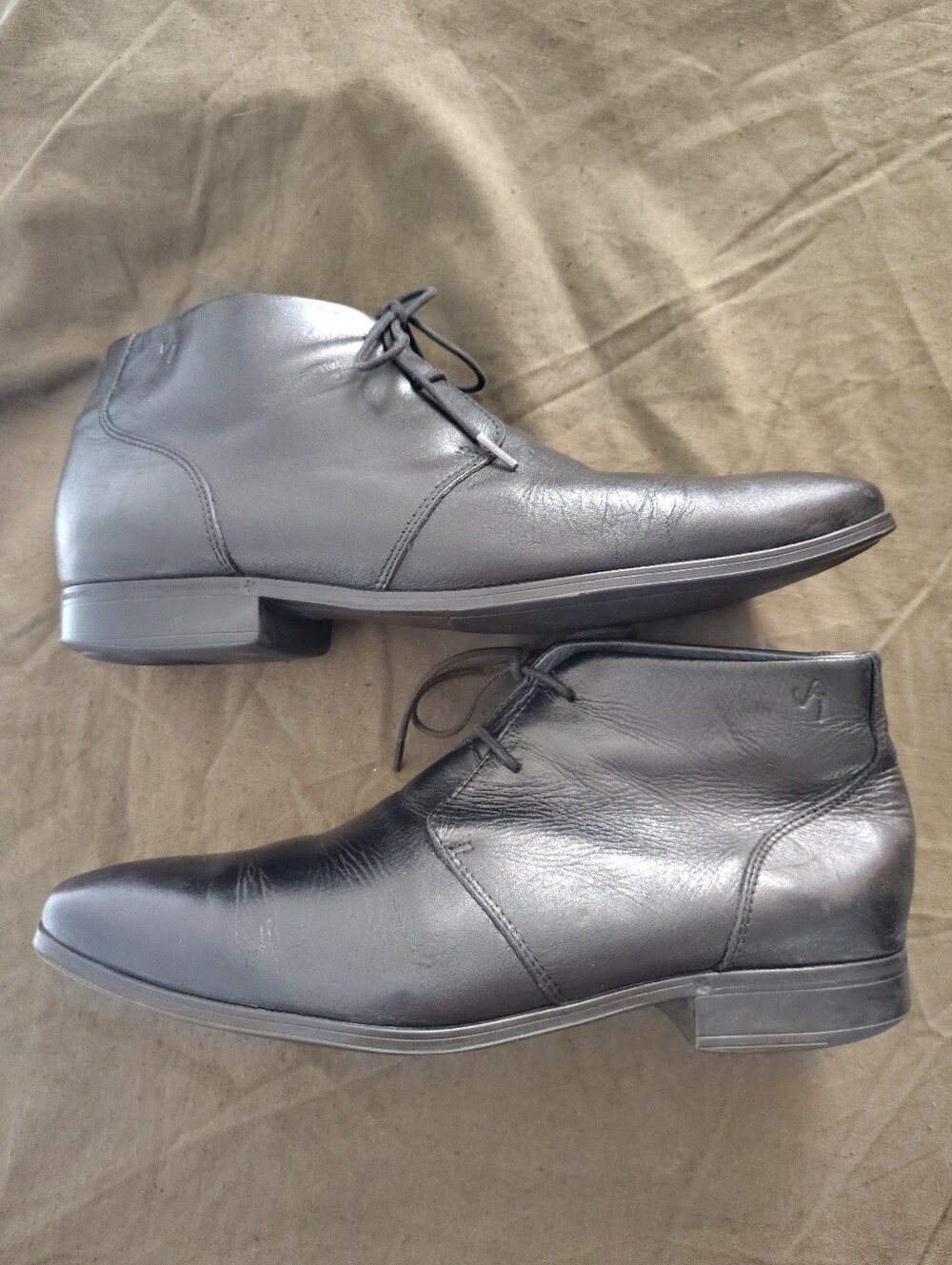Vélez Mens Black Leather Chukka Ankle Boots - Size EU 40 US 7